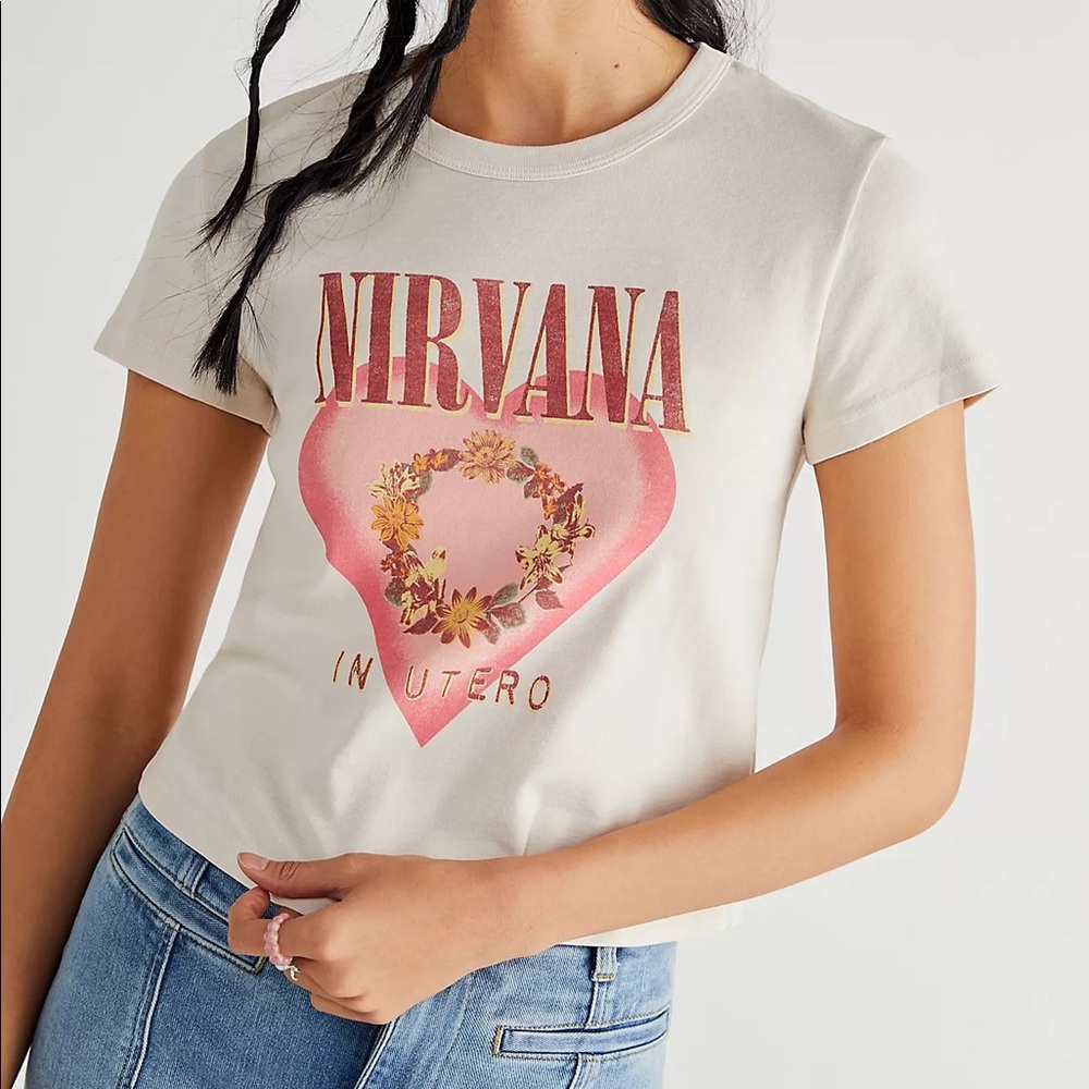 NWOT Nirvana In Utero Heart Shaped Box Tee